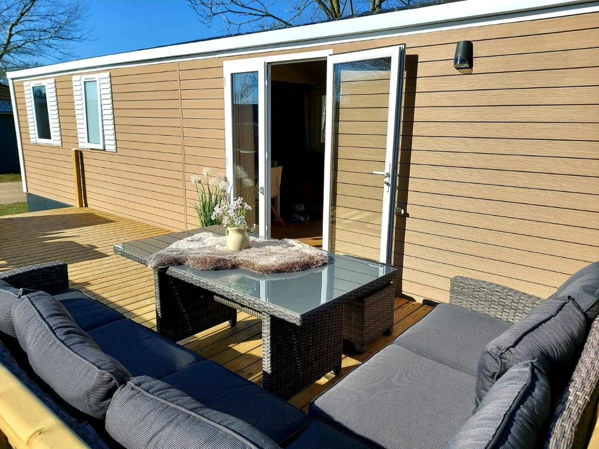 Luxe Chalet Lauwersoog Exterior photo